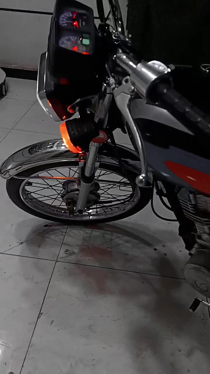 السلام عليكم دراجه نامه وراق كامل وكيل سيد خلدون نضيفه نضف من تصوير مديل 16 سعر 850 وبيه مجال لطيبين مكاني ميسان حي غدير


**إذا كنت صاحب هذا الإعلان وتريد حذفه لأي سبب، رجاءا أرسل رسالة إلى الدعم الفني**