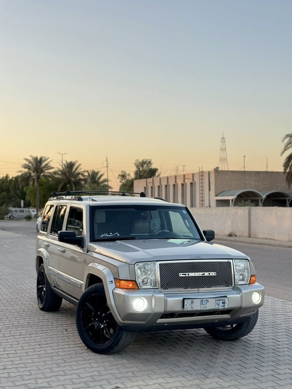 السلام عليكم
للبيع جيب كوماندر  موديل 2007 
لون ذهـبي (شمباني)
رقم بغداد دولي هزه وملصق وسنويه كامل ومداور ثاني يوم

مواصفات:
كشنات جلد بيجي
3فتحات
تبريد ثلاث قطع
تلفزيون بل قماره بلادي
كشنات كهرباء +كشنات خزن
جنطه شفط بلادي
مكينه 8 هيمي(5700)  مكفوله لاتبخير ولاتنقيص 

حداديه جاهزه وحلوه
تخم تاير +ويل20
تبريد جاهز

السياره بيه قطعتين صبغ باب وجاملغ خلفي اثر جراد فقط ..

العنوان : النجف الاشرف

السعر: 105 وبيه مجال للطيبين وكلشي اكو بل سوك ...
متواجد على الفيس.

***********
***********
