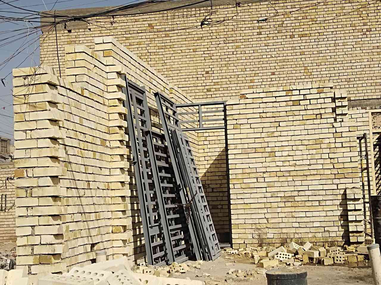 خلفه بناء من بغداد شغل درجة أولى استلام مهندس متفرغ حاليا الصدق بالقول والإخلاص بالعمل***********
