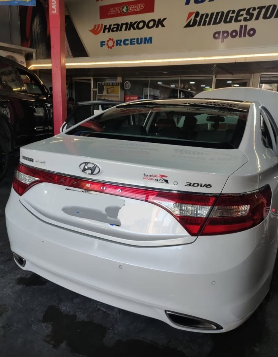 السلام عليكم ..
ازيرا خليجي موديل 2013 رقم بغداد بأسمي أستلام شركة ..
محرك حجم 3000
 هزه جديده+ تحويل جديد+ سنوية مجدد 2029
تخم تاير جديد ..
بصمة تشغيل ..
كشنات جلد لون جوزي و اسود ..
بردات عدد 3 ..
مري شفط ..
تحكم ستيرن ..
مواصفات الازيرا لاتعد ولا تحصى ..
تبديل قطعه واحده جاملغ من جهه السائق الامامي نفس اللون بدون صبغ  ..
السعر 137 وبيها مجال..
مكان السيارة النجف الاشرف ..
واتساب: ***********
