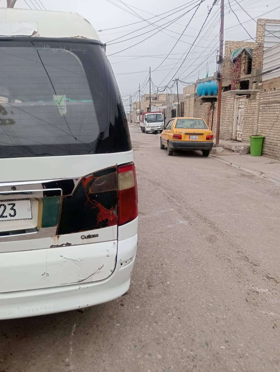 السلام عليكم خواني سياره فتون موديل 2010 رقم واسط انجليزي  بغداد مدينه الصدر 
***********
