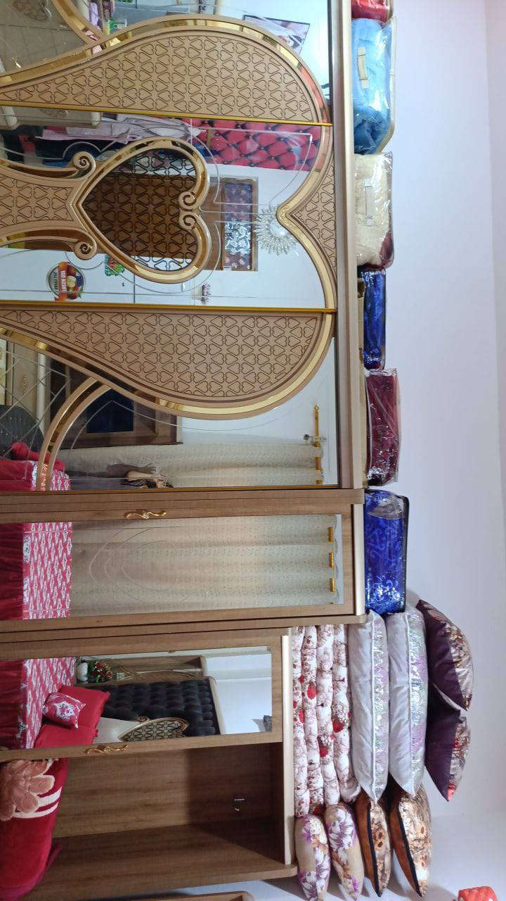 غرفه نوم تركيه نضيفه 12قطعه السعر  مليون وربع للاستفسار الاتصال عل الرقم***********
