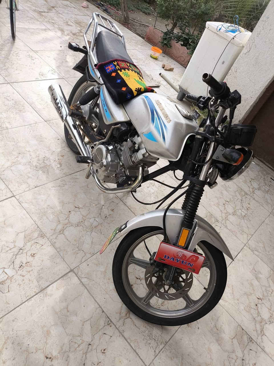 اللهم صل على محمد وال محمد 
دراجه دايوان عظم للبيع موديل 19 اوراق اصليه شرط الترقيم  
دراجه مابيها نقص نص نگره سلف مكفوله من التنقيص والتبخير 
السعر850 وبيها مجال 
عنواني مسيب ***********
