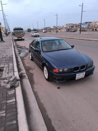 بي إم دبليو صقر • لون نيلي • محرك ٦ سلندر