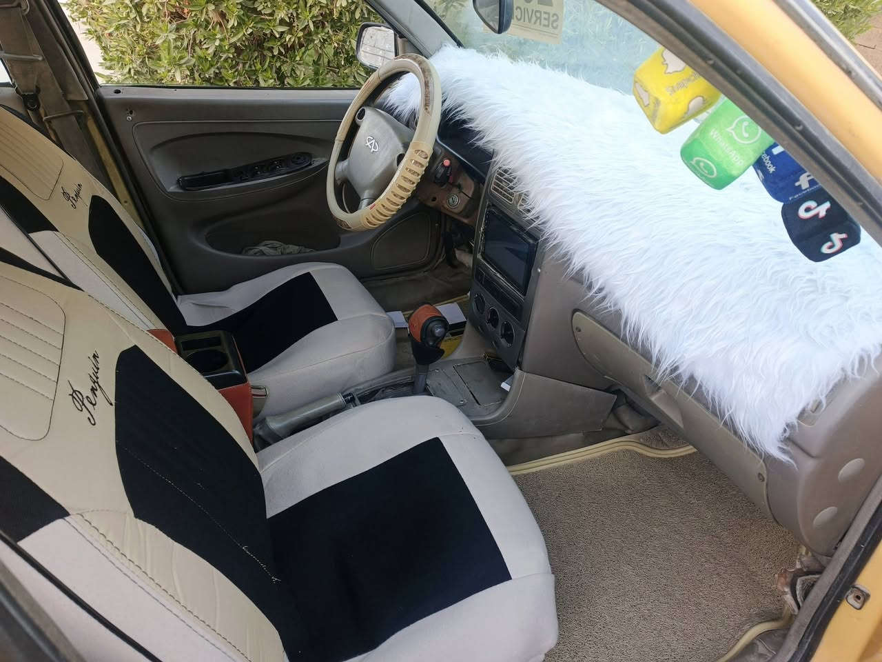 السلام عليكم شباب شيري مديل ٩ كير ومحرك كورلة حديث رقم الدولي كير ومحرك قبل شهر مشدود جديد كامله من كلشي مكان السيارة بغداد سعر ٣٢ وبيهه مجال


**إذا كنت صاحب هذا الإعلان وتريد حذفه لأي سبب، رجاءا أرسل رسالة إلى الدعم الفني**