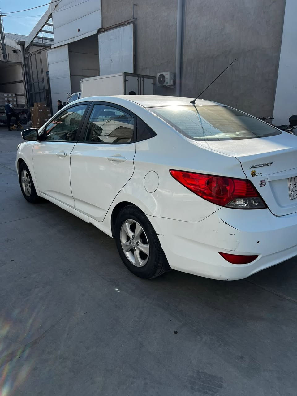 السلام عليكم
هونداي اكسنت خليجيه محرك 1600 المرغوب قطرتين موديل 2015 استلام شركه نفس المالك بلاديه بدون حادث بيها طخات بسيطه شاشه كبيره تخم تاير جديد خمسه ويل كب حداديه كامله قبل شهرين خلفي وامامي باتري امرون جديد تحكم استيرن نضام ايكو والمواصفات المعروفه 

السعر 108$ وبيها مجال بسيط 

مكان السياره بغداد جميله

للاستفسار الاتصال على الرقم ***********
