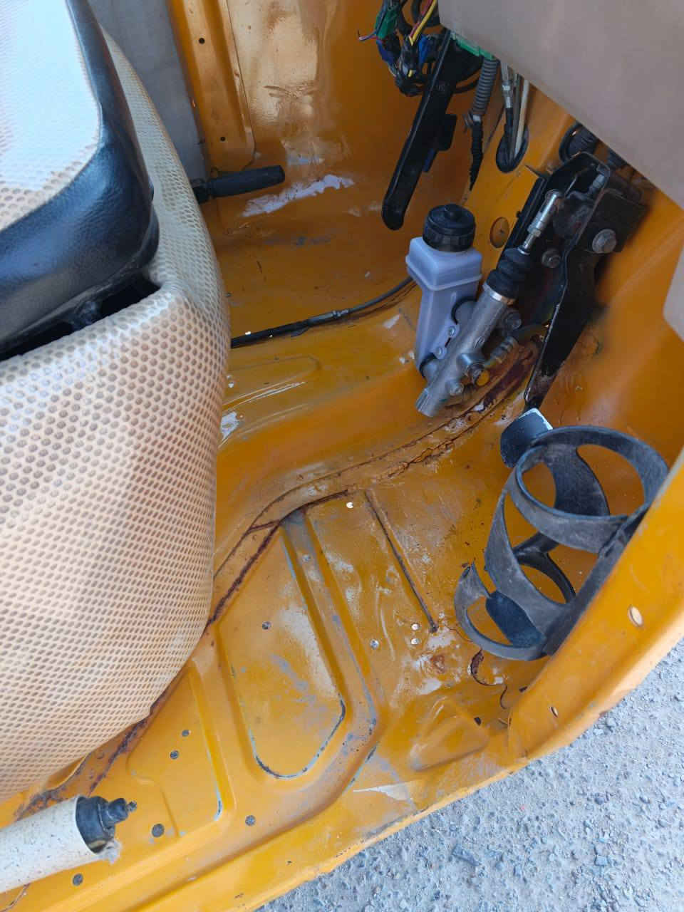 عليكم  تكتك موديل 2020 رقم وسنويه لوحات انكليزيه السعر 6.600 ملاين الرقم *********** مكلف بلنشر هاذا صاحب التكتك اتصلو
