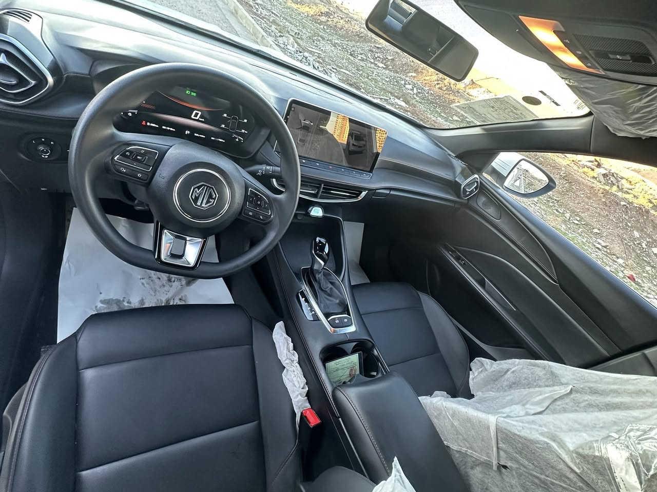 Mg gt 2025
فولل لوكژةري 
سلايد 
٤ كاميرة
بةسمة
جلد
بريك بةسمة زؤر مواسةفاتي تر
١٢ هةزار km 
رؤيشتوة
هيچي نية ٢ قؤپي زؤر گچكةي لة دةرگاي سايةق هةية 
وةكو سفر واية هةمو شتةك بيلادة
*********** 
بؤ نرخ و زانياري زياتر پةيوةندي بكة
