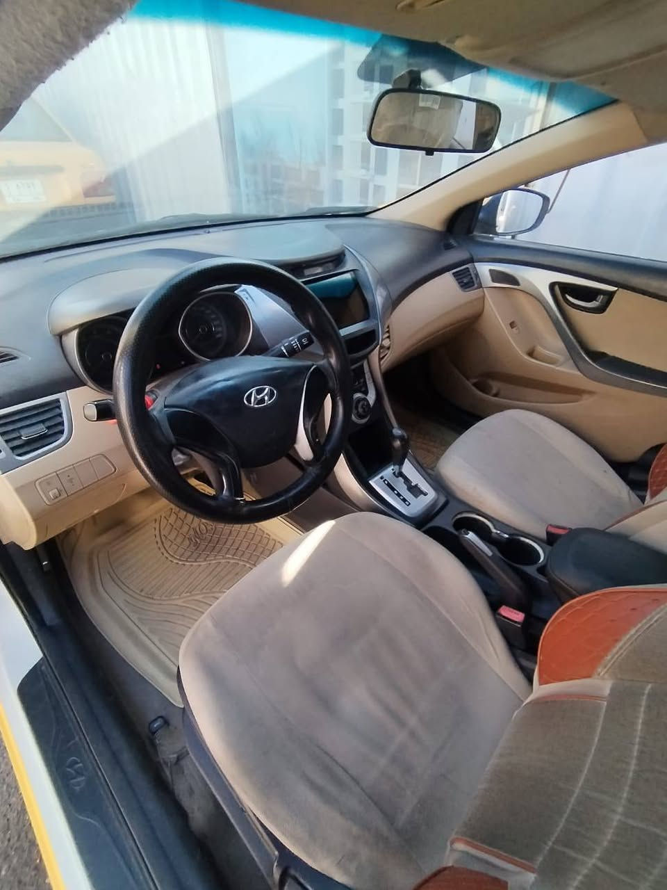 السلام عليكم
الانترا موديل 2012 وارد خليجي مكينه 1600 باسمي حادثهه مبين بسونار 
السعر 87 وبيهه مجال العنوان بغداد ***********
