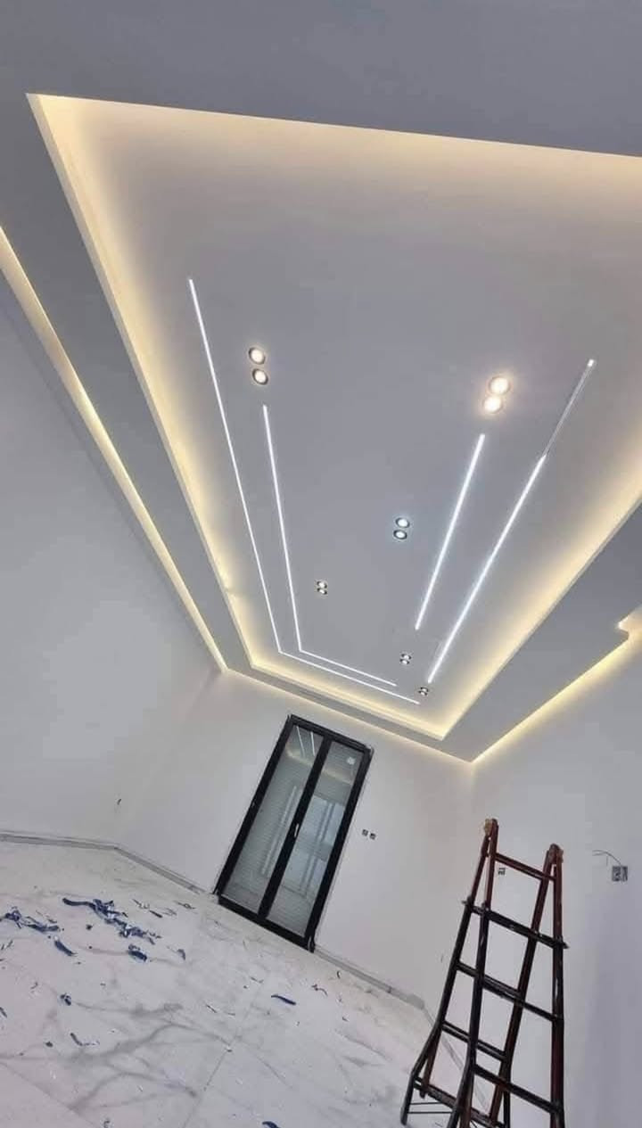 حوّل منزلك إلى تحفة فنية مع تصاميم جبسون بورد عصرية! ✨ #جبسون_بورد‎هل تبحث عن لمسة جمالية تعطى فخامة وأناقة على منزلك؟ نقدم لك تصاميم جبس بورد وسحبات جبس فاخرة بأسعار لا تُقاوم!‎✅ عرض خاص لفترة محدودة: بوكس جبسون بورد بـ 30000 فقط!‎✅ تثقيب الكهرباء مجانا‎✅ تشكيلة واسعة: جبس بورد عصري، سحابات جبس عربي أصيلة، نقوش ملكية فاخرة.‎✅ جودة عالية: نستخدم أجود أنواع الجبس لضمان المتانة والجمال.‎✅ فريق متخصص:كادر عراقي  محترفون ذو خبرة عالية في تصميم وتركيب الجبس.‎لا تتردد في التواصل معنا بس اليوم للاستفسار والحصول على عرضك الخاص! [***********]‎#ديكور #تصميم_داخلي #جبس امبورد #سحبات#نقوش #ملكيه#
