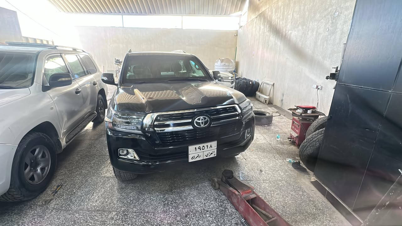 سلام عليكم سياره مصفحه تصفيح دبي موديل 11 محدثه واحد وعشرين بل سنويه درع مكتوب سيار كاز   مصبوغه جماليه 220 بيه مجال حك جيه ***********￼
