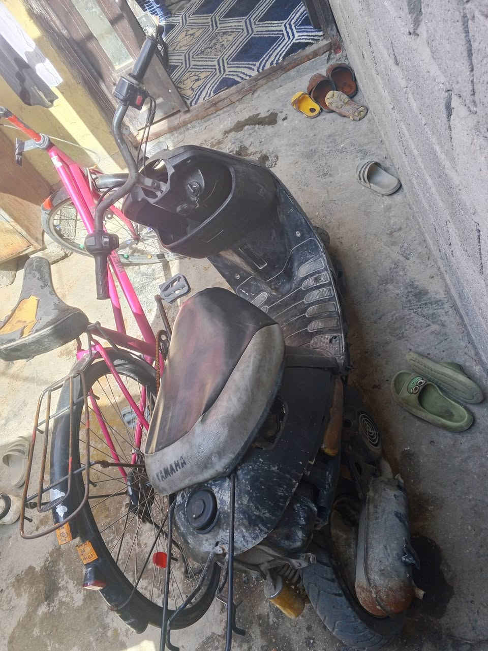 السلام عليكم دراجه بطه و بايسكل حجم 26 ثنيهن للبيع
الدراجه شغاله بس بيه صوت ما اعرف وين والبايسكل عوزه بس جوب للتاير الوره ثنيهن ب 150الف مكاني كربلاء حي العامل قريب علئ جامع اهل البيت وهاذا التواصل بس علئ هاذا الرقم ***********
