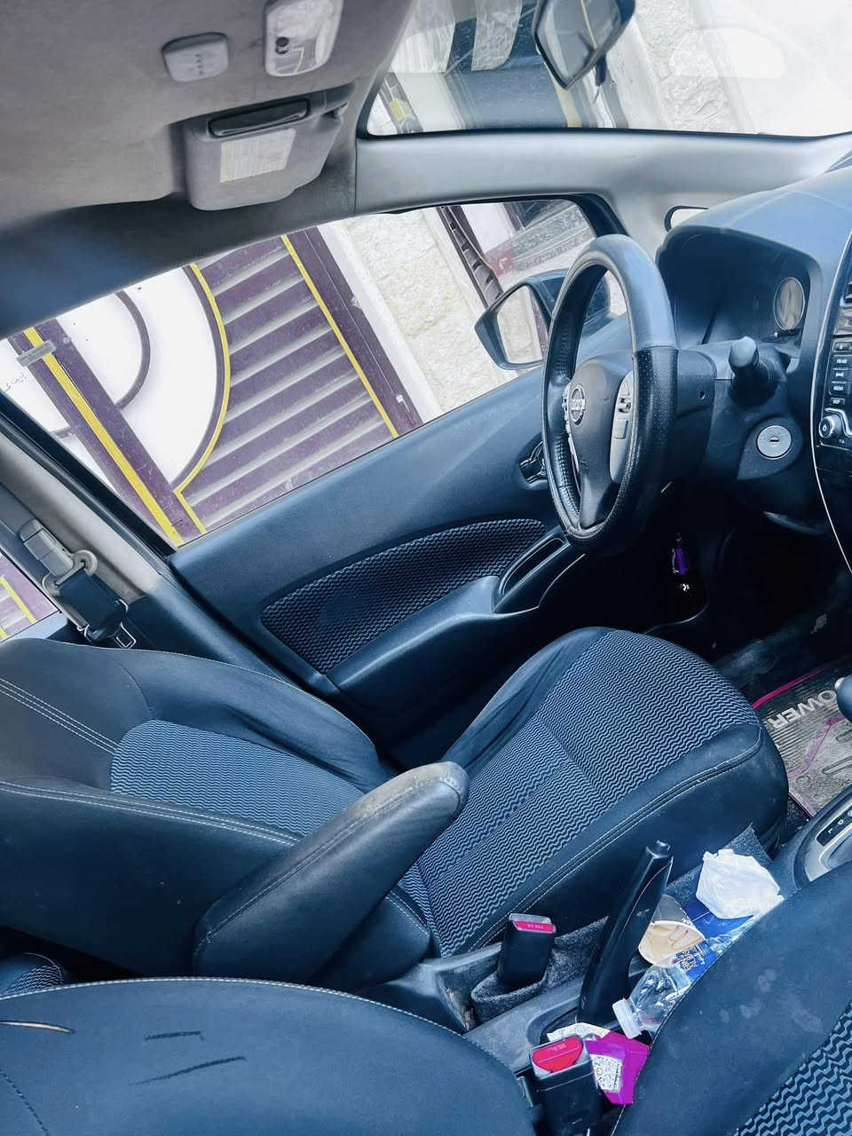 نيسان فيرسا وارد أمريكي ماشيا 74 موديل 2018ضرر أربع قطع مواصفات SVمحرك كير شرط السعر 80 وبيها مجال*********** عنوان موصل
