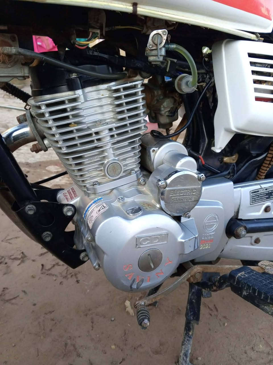 دراجة 21 محرك برغي ما مفتح بي أوراق اصولي دراجة خير من الله مال جناي السعر ٥٥٠ وبيها مجال  راسلني او اتصل ***********
