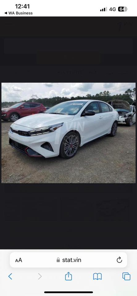 السلام عليكم
فورتي 2023  فئة( GT) لون ابيض اعلى فئةبالفورتي 
محرك 1600 تيربو 201 حصان 
كير DCTدبل كلج 7 نمر
ماشيه (38,000) الف
ترقيم جديد
جديده السياره كلش

رقم  بغداد جديد شرط
السياره بيها حادث خلفي بدون ارباك 
وين ميعجبك افحص. 

المواصفات ...
1.بصمة تشغيل + ابواب وصندوق+ تشغيل عن بعد
2.فتحه سلايد 
3.رمز Gt على دشبول
4.(شفتات ستيرن)
5.شاشة كبيرة مع نظام تشغيل ابل كار بلي
6.واندرويد اوتو
7.كاميرا دواره (وضعيات عدد2)
8.انظمة قيادة سمارت+ وسبورت+ ونورمال 
9.تدفئة+ تبريد كشنات+
تدفئه ستيرن
10.كشن كهرباء
11.كشنات جلد حضن مطرز احمر مع علامةGT
12.نظام سماعات (هارمن كاردن)
13.لدات داخليه متغيره الالوان( بلادي)
14.قطعتين تبريد
15.شحن وايرليس 
16.دركة D  شكل رياضي مع ختم GT 
17.حساسات خلفية مع جرس تنبيه 
18.رادرات جانبية+ وامامية+ وتحديد مسار + كروز سرعه
19.قياده ذاتيه
20.اوتو هولد+ هاند بريك بصمه
21.نقطة عمياء 
22.كات دوسات جانبية بلادية 
23.دبل اكزوز
ويل كب كروم حجم 18رياضي
فتحة سقف 
وكومة بيه مواصفات سيارة 
حادث خلفي فقط مع صبغ ربع الجاملغ الخلفي فقط 

السعر (180 ورقة ) وبيها مجال بسيط ا 
بغداد الغزالية 
***********
