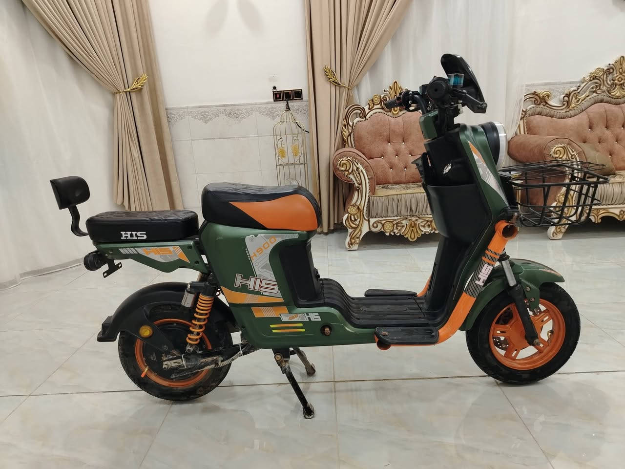 السلام عليكم دراجه شحن نوع H900 للبيع دراجه مفوله و قبل شهر مبدال بطاريات بطاريات ولي الاصلي ال 32 امبير 5 دراجه رايده ب ٦٠٠ وبيها مجال للشراي مكاني بابل المحاويل رقم 👈🏻 ***********

