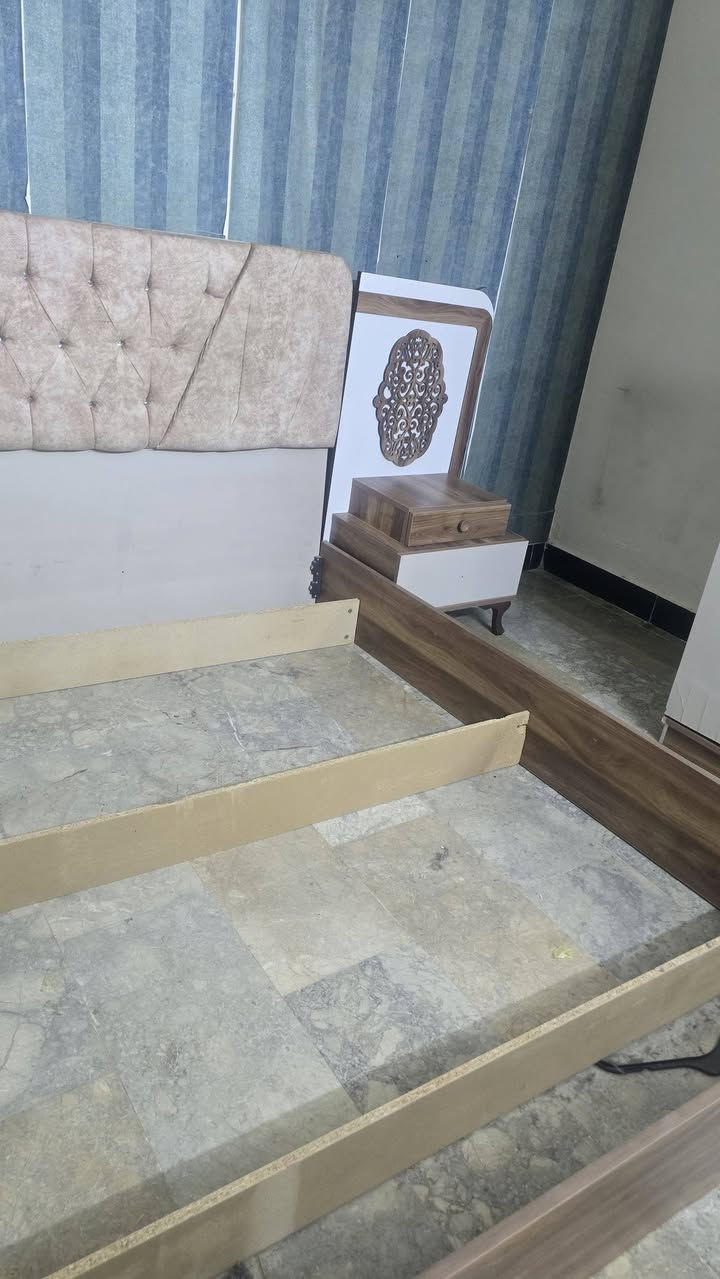 عندي غرفة نوم تركية مستعملة الي محتاج يجي ياخذها مكاني بغداد


**إذا كنت صاحب هذا الإعلان وتريد حذفه لأي سبب، رجاءا أرسل رسالة إلى الدعم الفني**