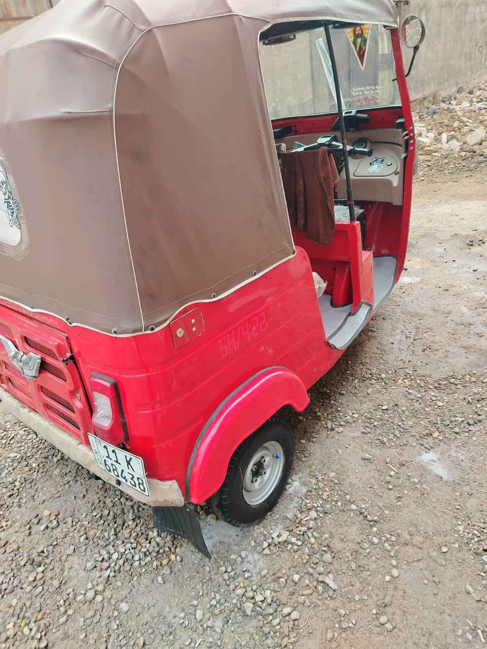 سلام عليكم شباب تكنك موديل 18محسوبه عل 19كل  تحويل ثاني يوم نقص ما بيهه جاهزه مصبوغه لجماليه فقط بس دوس معمره مكينه بل جيس خير من الله السعر 6ملاين وربع وبيهه مجال لشراي المؤشراي ليتعبني مكاني بغداد حميديه رقم ***********
