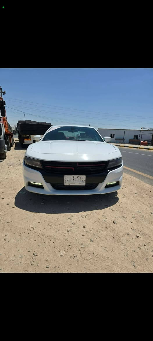 سلام عليكم جاجر موديل ١٥ معلايه ١٨ رقم بغداد وكاله عامه بس المشتري سعر١٤٥ وبيه مجال حادث جاملغ خلفي سياره فول فتحه ماشيه ٢٠٠ مكانه بل رميثه *********** //***********
