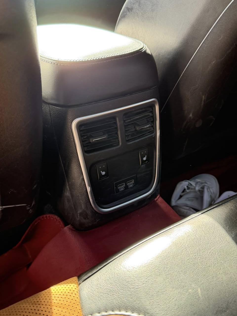 جارجر GT بلاص وارد كندي كلين تايتل
بيه بل عراق هلال تاير  بي بي دي ار. فقط     
موديل 2021 فول فول مواصفات 
ماشيه46الف   رقم سليمانيه بسمي 
كتاب تضليل والسياره مضلله 
فول موصفات معروفه موصفات ال جي تي بلاص اربع كشنت تدفئه تبريد
 رادار كبير 
شفتات 
شاشه كبيره 
كشن حاضن 
السياره فووووول 
السياره جاهزه لاخر حبايه ما بيه نقص 

مكان السياره ديالى
للاستفسار ***********
***********
