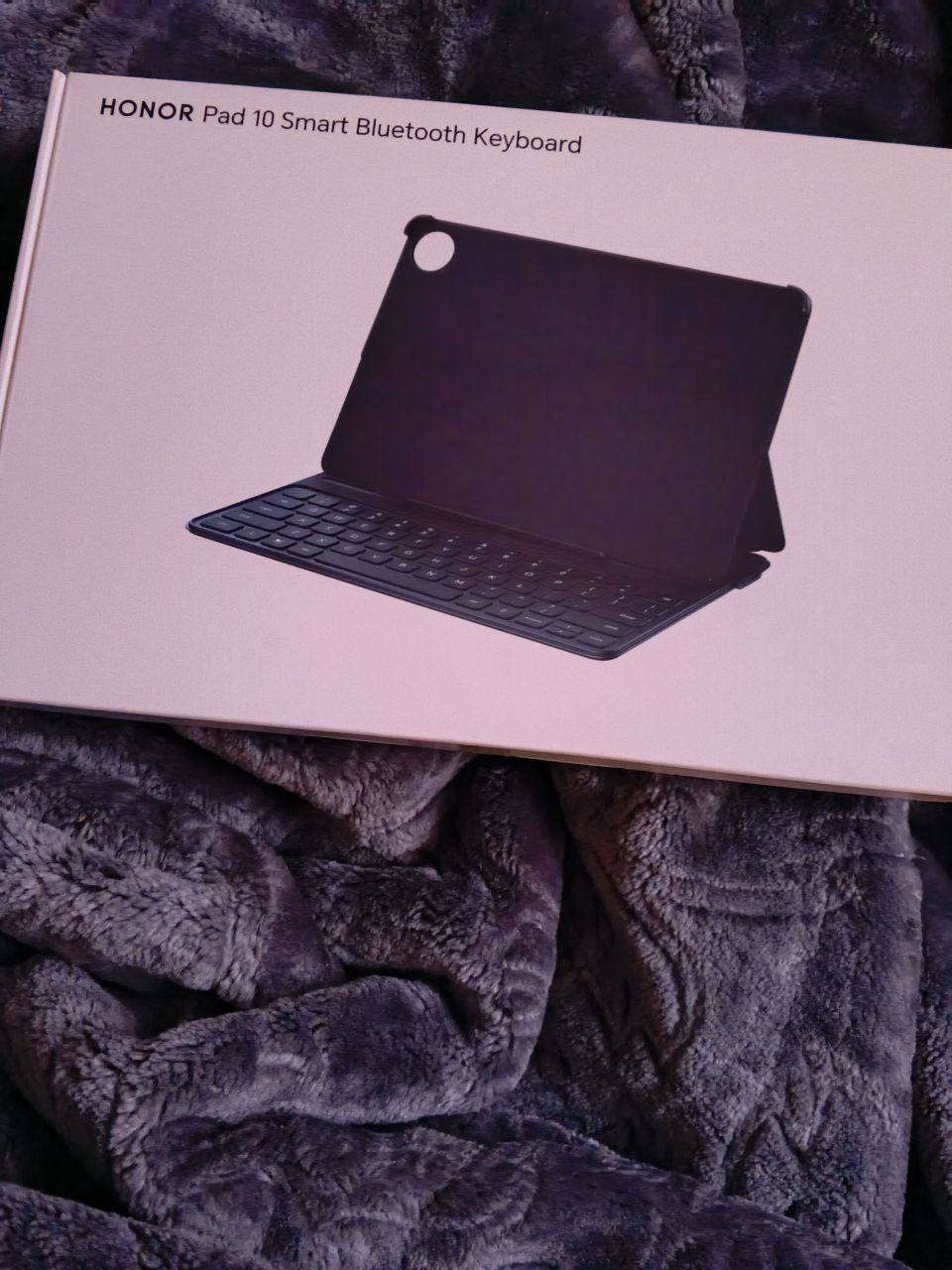 🩷هونر باد 10 ممبدل شي ولا مصلح ابد استخدام شهرين حوالي بطارية حجم 10100 
mAh 
معالج Snapdragon 7 Gen 3 
حجم الشاشة 12.1 
كامل ملحقات الحافظة مع الكيبورد مع الشاحنة مع الكراتين 
🩷القلم ماخذته وحد يدعم راحة اليد هم من هونر سبب البيع  
🩷مشترية برنامج للدراسة دفاتر يرتب وملازم يفتح وpdf يفتح هم ب50 بس مجاني وية الايباد يكون 
🩷اني ظايفتله شاشة مات طافية ورقية تمنع انعكاس الضوء 
🩷سعر الايباد ما عدا القلم 375 وبي مجال بسيط
🩷واللي يريد القلم وياه انزله نص سعر القلم
مكاني بغداد


**إذا كنت صاحب هذا الإعلان وتريد حذفه لأي سبب، رجاءا أرسل رسالة إلى الدعم الفني**