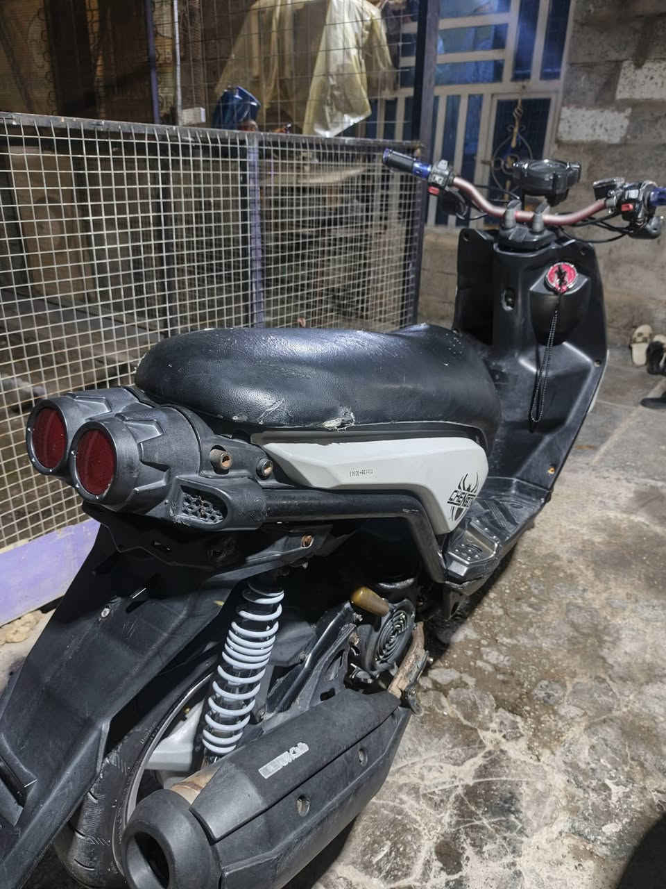 السلام عليكم سكنس جبلي
مكينه بلاد ما مفتوحة 
كفرات مختمة 
نوزل 
مكفولة الدراجة كفالة عامة 
مابيها اي نقص 
كهربائيات كلها شغالة 
الدراجة بعدها على وضع الرمبة 
سعرها 950 الف وبيها مجال للشراي 
مكاني الحسينية مال الراشدية


**إذا كنت صاحب هذا الإعلان وتريد حذفه لأي سبب، رجاءا أرسل رسالة إلى الدعم الفني**