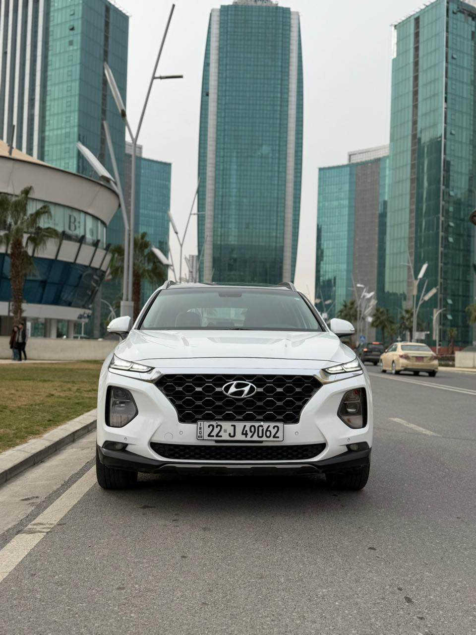 السلام عليكم 
هونداي سنتافيا 2019
خليجي
بصمه
كشنات كهرباء
3 قطع تبريد
تبريد بيانو
بكلايت لد
لد نهاري
مري شفط
4 سلندر 
داخل قرميدي
شاشه حساسات اماميه وخلفيه
وبعد بيها موصفات
بيها صبغ القماره مزلغ وحطيت  فابلون اسود فوكاها
وبيها الباب الي وره صدر بارد
سونار موضح
السياره كير محرك بلادي ممفتوح
رقم اربيل تحويل ثاني يوم
السعر 177 وبيها مجال حك الجيه
مكاني بغداد ⚠️
*********** بغداد, العراق
