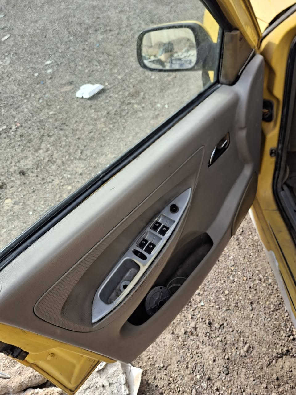 شيري كوين محور كورلا  موديل 2010 رقم بغداد الماني سنوية ضايعه عليها هيئة وغرامات 11 ورقة ينزل من سعرها مكانها بغداد السعر 25 ورقة [***********]
