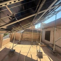 طاقة شمسية • تركيب • كادر كامل