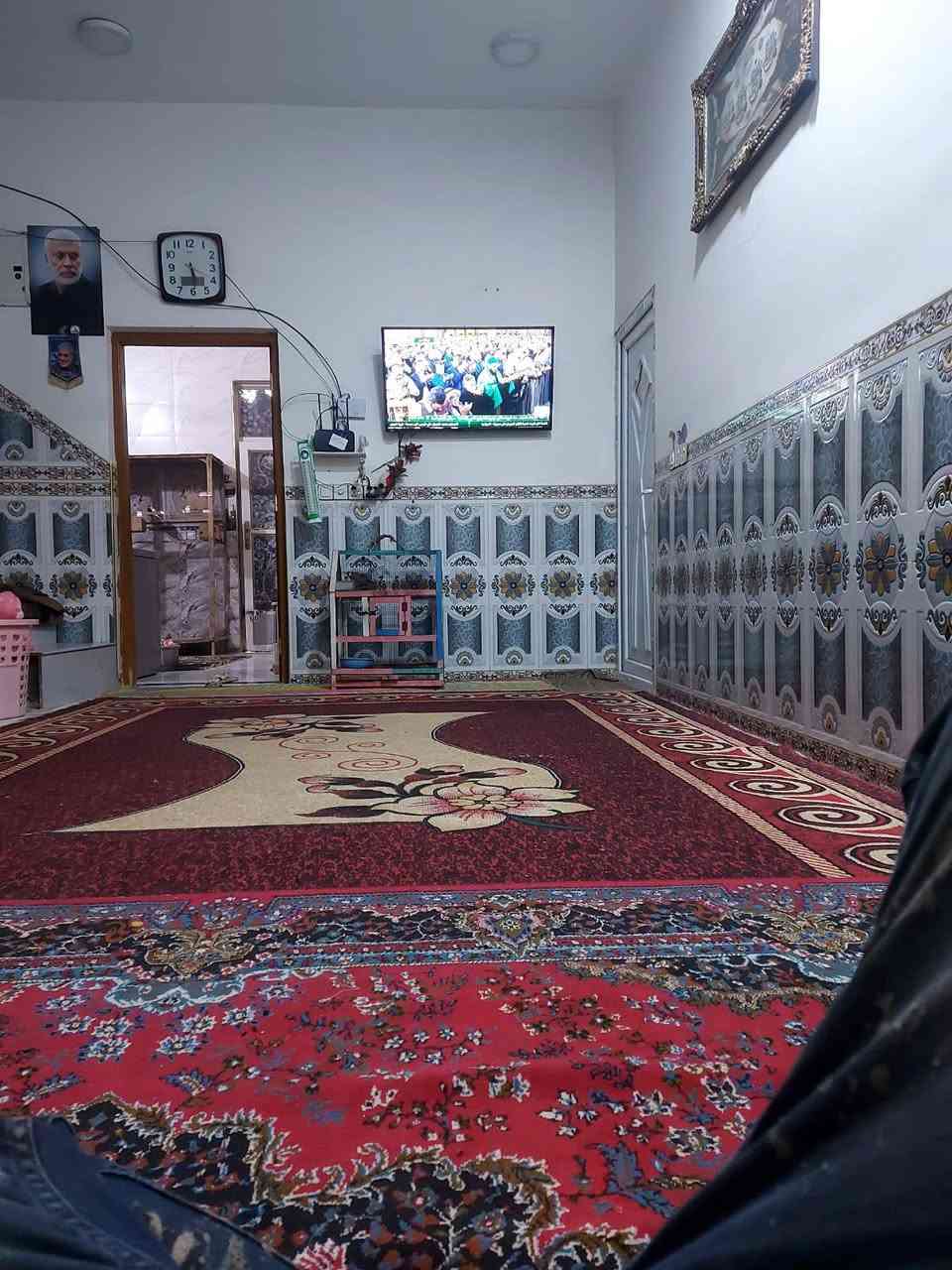 ياالله سلام عليكم بيت للبيع طابو زراعي سند 25 مساحته ٢٠٠م صب كونكريت مسلح بناء طابوق تسعه انج من رباط للتشاريف ارضيه رفت رباط 70×70 شبابيك كاتم بيبان تفصال البيت متعوب عليه غرفتين ٥×٥صاله ٧×٤ استقبال ٦×٦مطبخ ٥×٥ شارع عباس مطلب خلف مزرعة الدكتور علي خطار عليه طريقين(( كهرباء ماء مولده ))   ((سعر 70)) البيت بناء جديد للأستفسار *********** حيدر الشيباني
