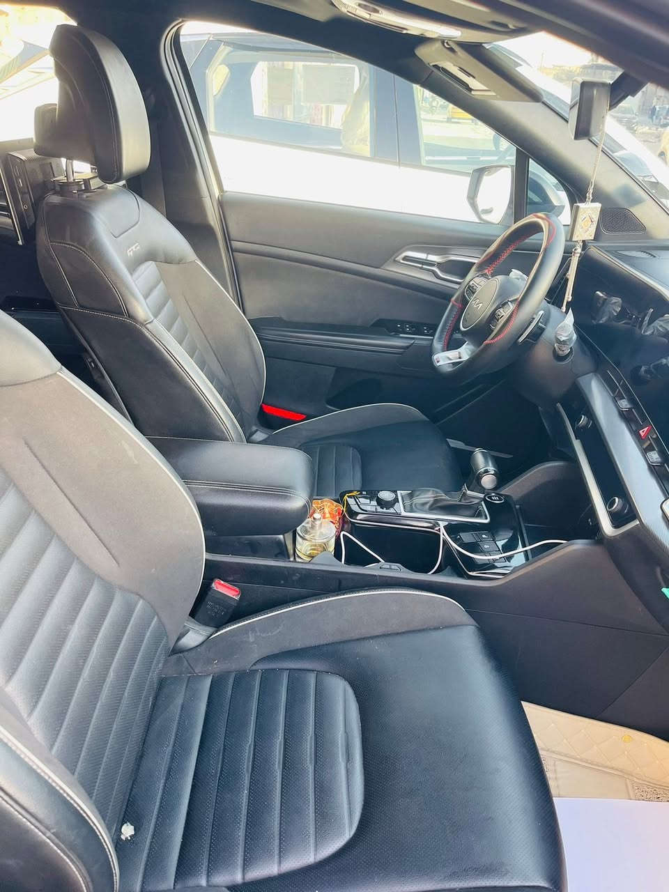 سبورتج خليجي جي تي لاين فول للاخير ماشيه ٤٩ رقم بغداد الدولي الجديد باسمي
موديل ٢٣ 
بيهه صبغ الباب الخلفي اثر شخط وانصبغ 
التفاصيل والسونار داخل الصور 
مكاني بغداد البنوك السعر ٢٣٠ وبي مجال  
***********
