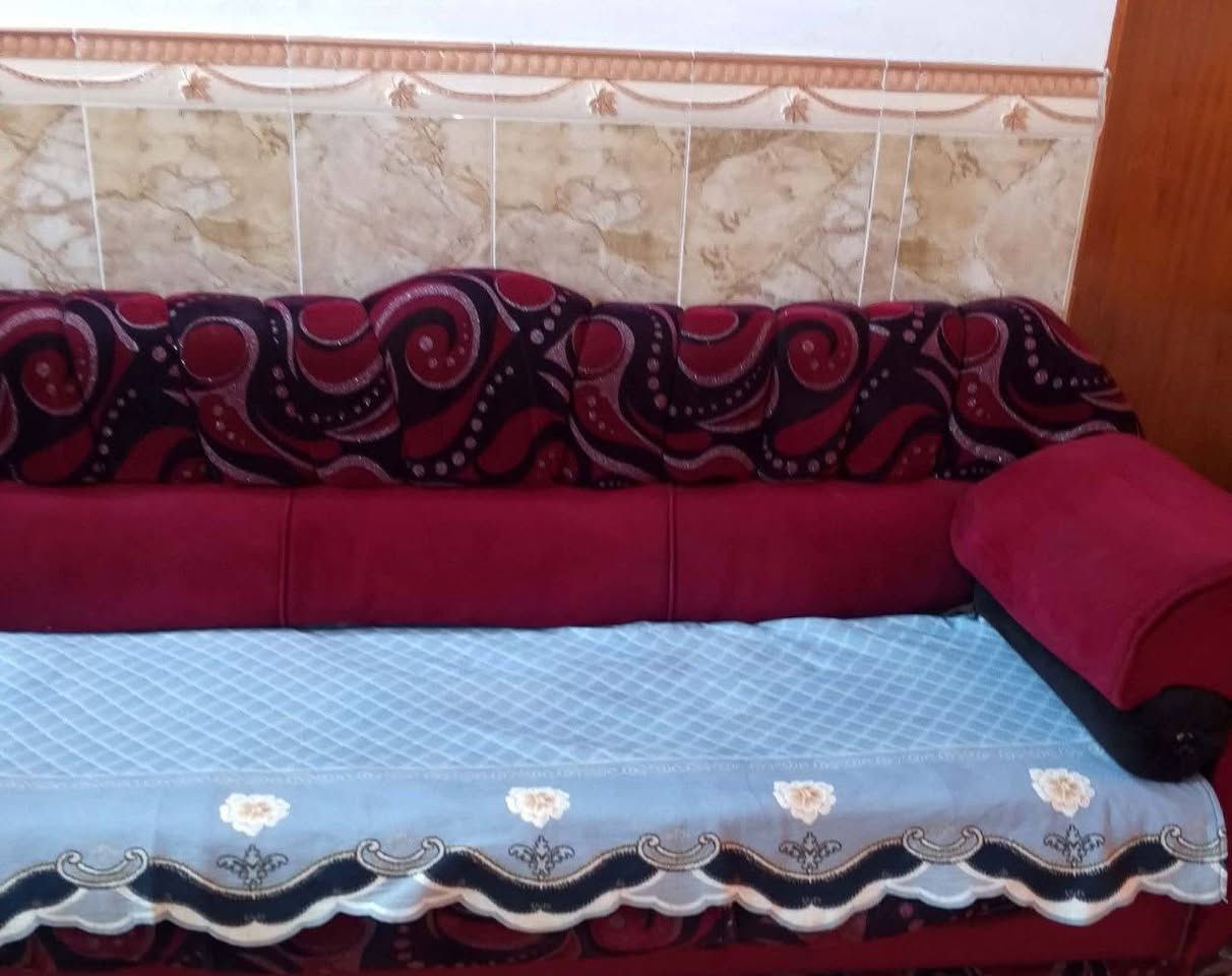 طخم 9امتار 140الف وتخت طفل لي حد 6سنوات 50بي مجال التواصل ***********
