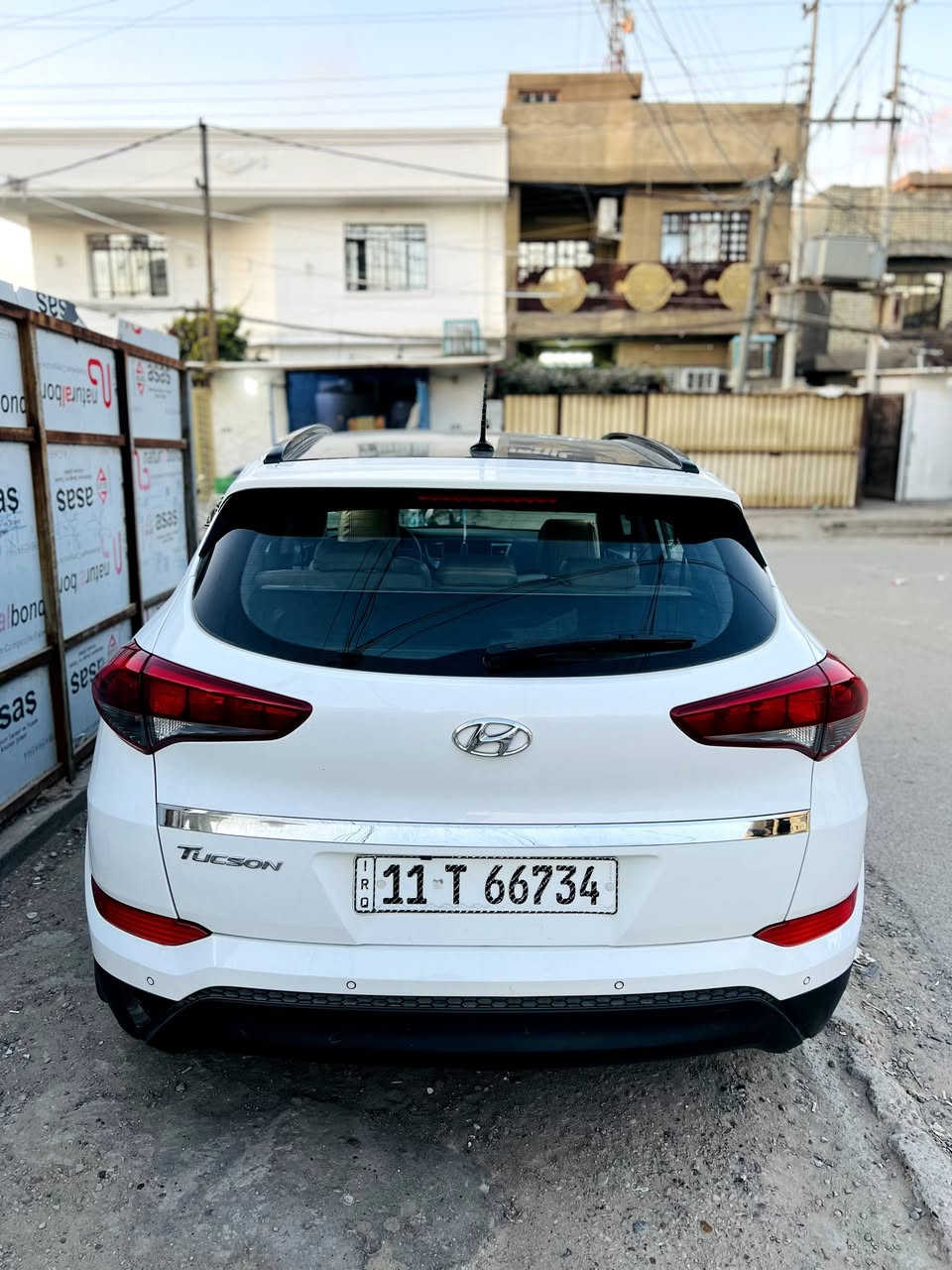 السلام عليكم للبيع توسان 2018 خليجي. محرك 2000دوش سياره مكفوله كفاله عامه من ضربه. وصبغ وبارد حته الدعاميات   من الصبغ فقط البنيد  كشر اثر فاره غسل (مي قوي)  موضحه بل صوره سيارة جديده ماشيه 70حقيقي وبيها سونار  
مواصفاته 
بانوراما  اشاير مري مري شفط 
سويج عدد2
شاشه كار بلي
برده خلفيه
لد نهاري ليلي
دشبول قطعتين 
رقم بغداد تحويل مباشر 
السعر 185
المكان بغداد‏‪***********
