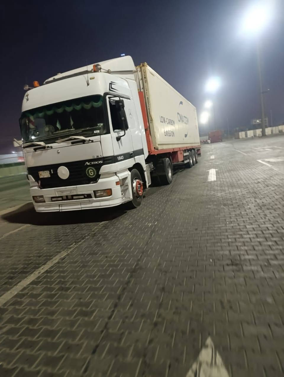 سلام عليكم  لفينيه راس وعربانه  رقم بصره مكان بصره سفوان بسمي تحويل رقم ***********
