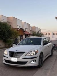 رويال • ٢٠١١ • ٨ سلندر