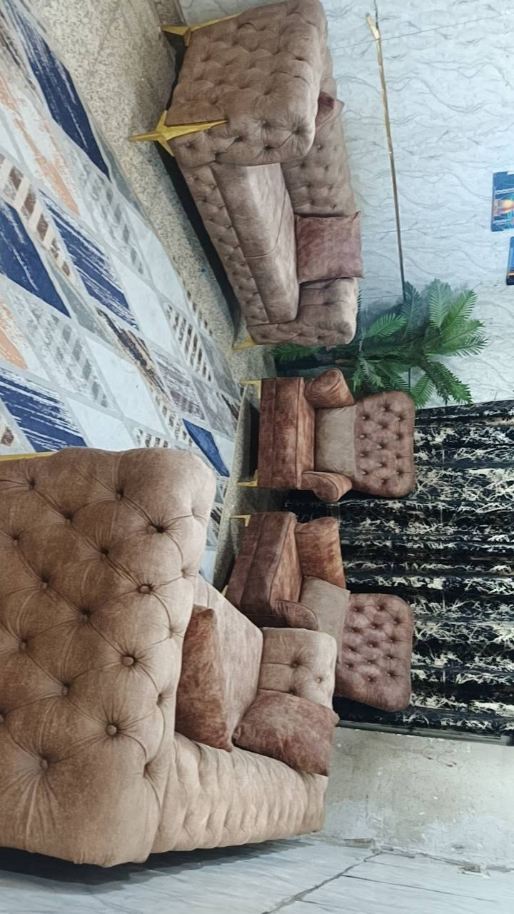 تخم 7 مقعد💺 اخو جديد اي ضرر مابي قماش وتر برو سعر ,,225,,بي مجال مكان البياع *********** يوجد واتساب
