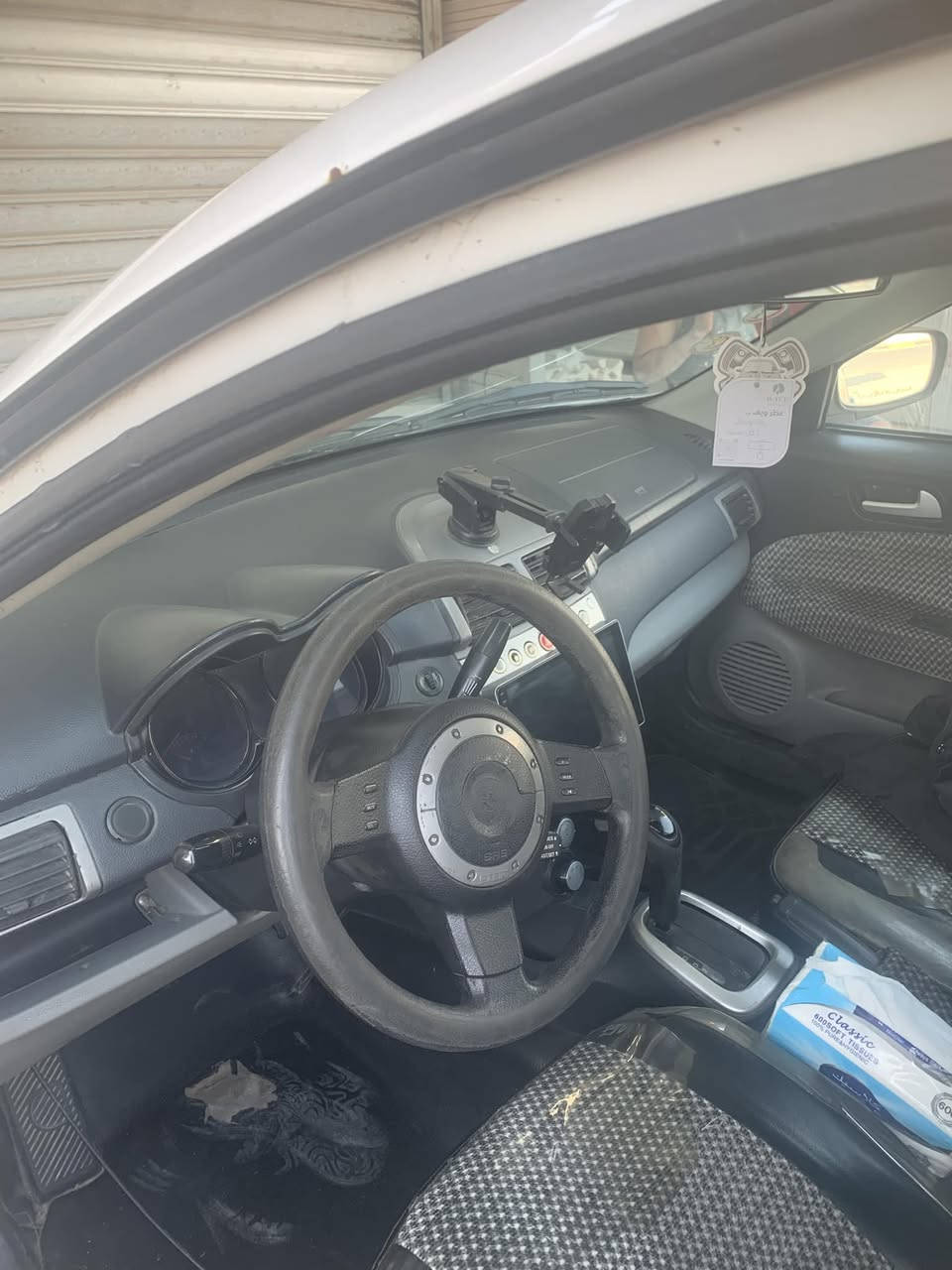 السلام عليكم ابراتون٢٠١٣سياره بدون صبغ مكينه كير صدر مكفولات رقم جديد بسمي السياره السعر٥٢مكاني بغداد***********
