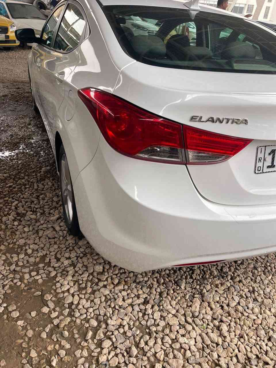 سلام عليكم 
النتره ٢٠١٣ محرك ١٦٠٠ بيها قطعه وحده صبغ بدون تبديل السعر ٨٥ وبيها مجال وعتذر عن المراوس ***********
