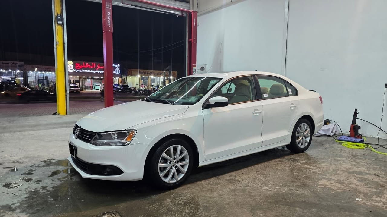 جيتا خمسه سلندر فول مواصفات ماعدا البصمه اللون ابيض الموديل ١٢ سياره جديده مال بيت الرقم قادسية باسم الوالد السعر ١١٥ بيها مجال مكاني كربلاء الجمعية التواصل على رقم فقط ***********
