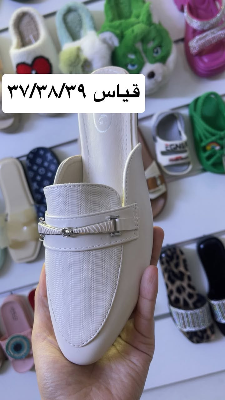 سابو نساءي طبي
قياس بالصوره فقط 
كل لون كم قطعه باقي 
عرض عليهن ب١٠ قطعه فقط


**إذا كنت صاحب هذا الإعلان وتريد حذفه لأي سبب، رجاءا أرسل رسالة إلى الدعم الفني**