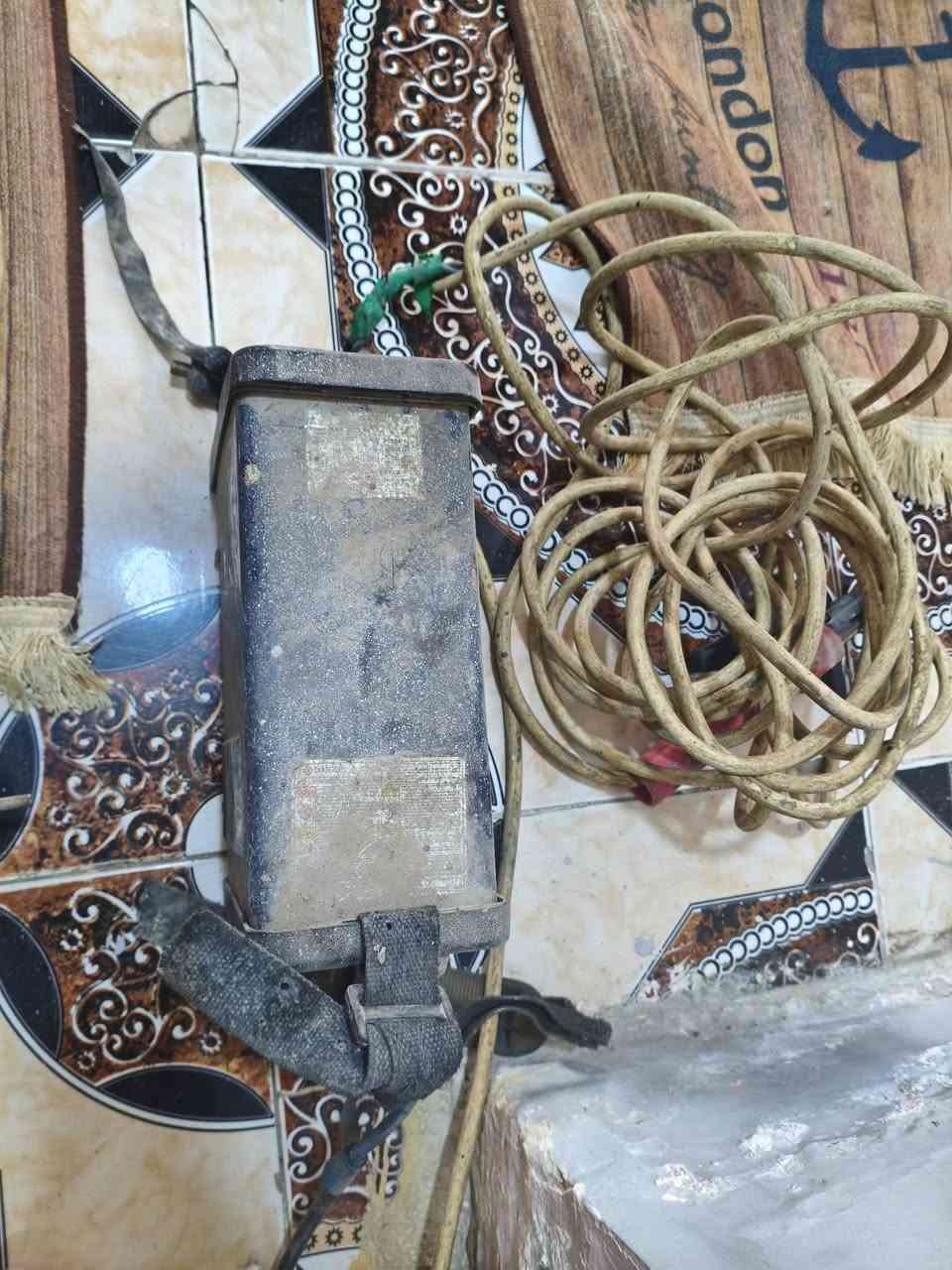 السلام عليكم اغراض للبيع قيم بلي يرضي بي الله واخذ مكاني شارع الكهرباء كلهن شغالات المكينه مال اللحيم ماكته اصلي والفاره باله اصلي نقصها صونده بس كل الاغراض ع الفحص متواجد ماسنجر واتس ***********
