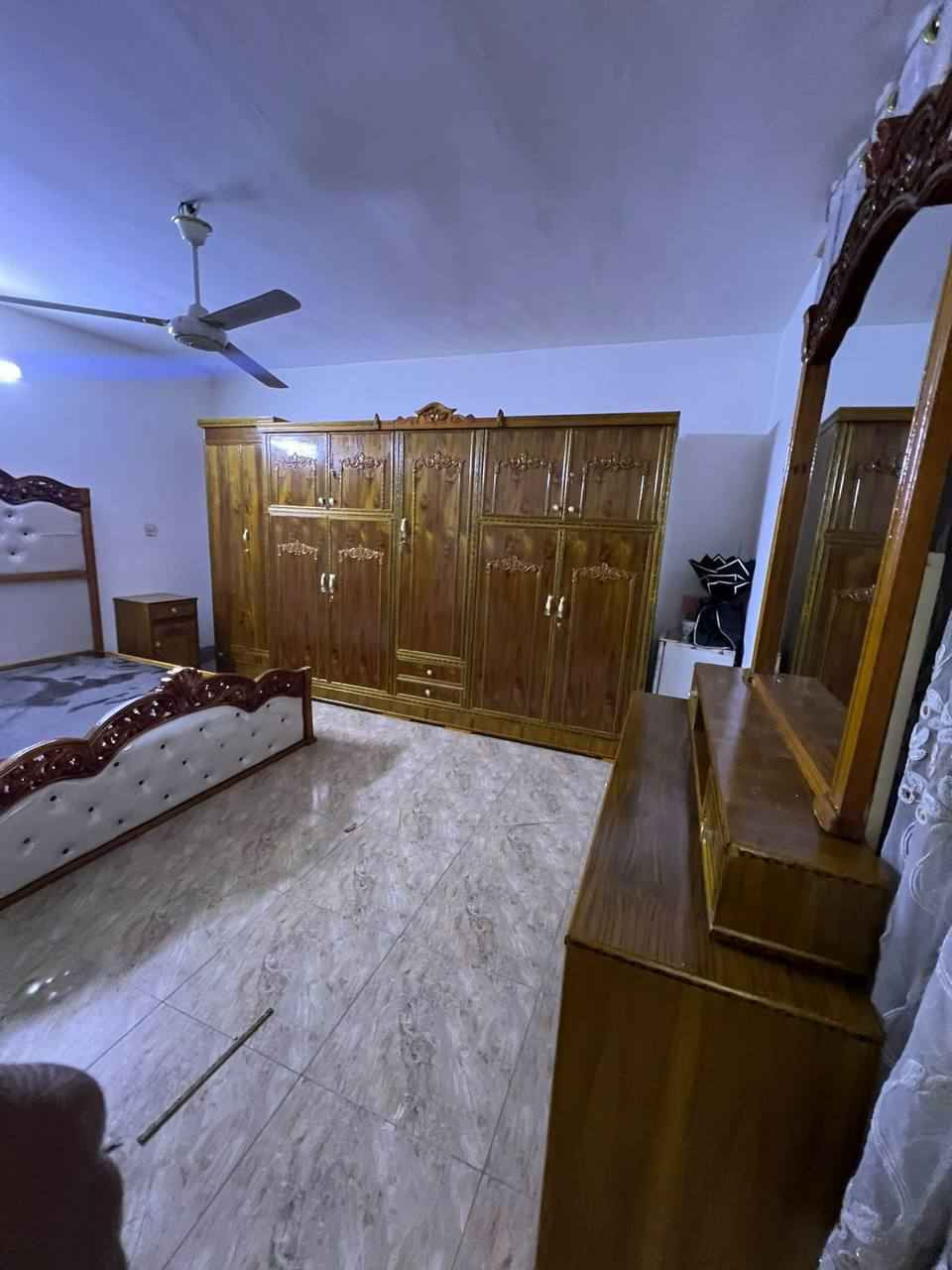 غرفه نوم ٥ باب 
الخارج صاج ٤ ملم الداخل عادي ٤ ملم 
القياعده بلوك الضهر جرجوبة براغي 
التوج زان مصري 
شغل فوق الوسط
قياسات الكنتور الارتفاع ٢٣٠ سنتيم
العرض ٣ متر
السعر 960

النقل والشد مجانا داخل بغداد

يوجد توصيل لكافة المحافظات بغداد, العراق


**إذا كنت صاحب هذا الإعلان وتريد حذفه لأي سبب، رجاءا أرسل رسالة إلى الدعم الفني**