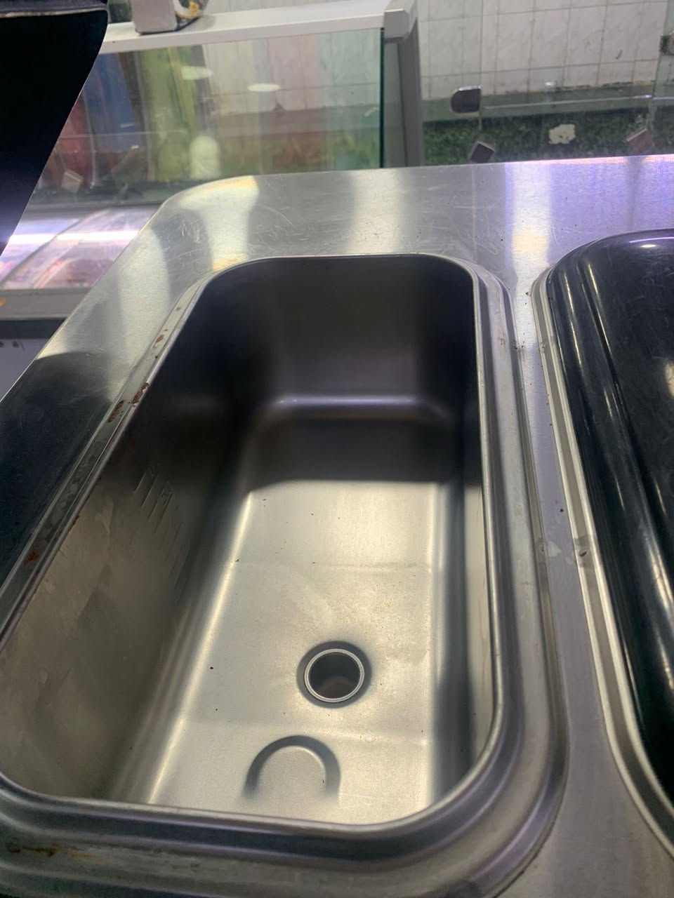 سلام عليكم مكينه سوفت سنكل فيز انبيور مديل حديث اخت جديد بلاديه برغي ما مفتوح بيه دبل كمبريسر تبريد احواض نضام ليلي جدا جدا. نضيفه مكاني بغداد لاستفسار اتصل ***********
