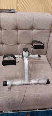 جهاز جري بايسكل كبار سن او لتقوية الركب والمفاصل ونحت الارجل غير مستخد...