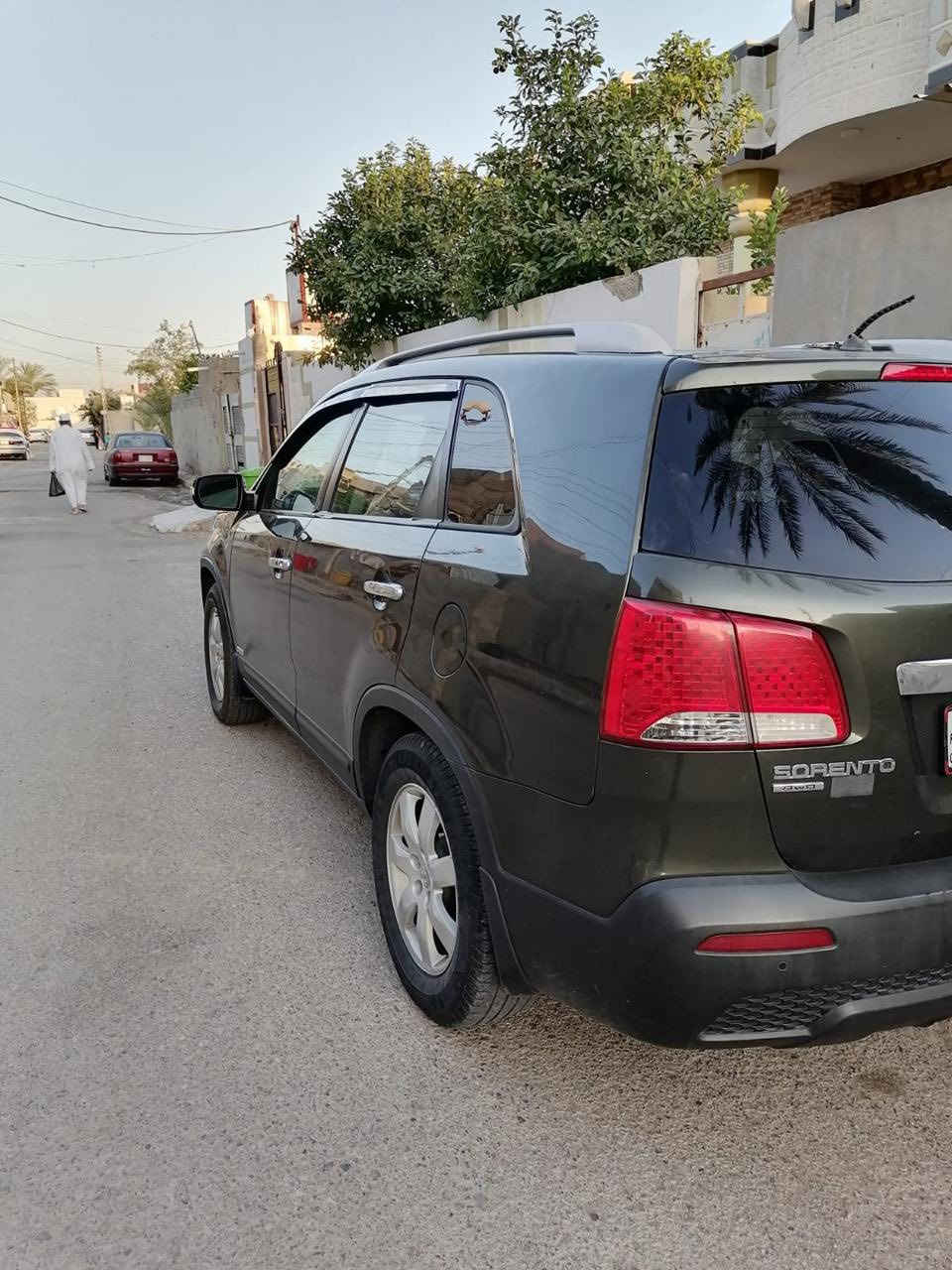 السلام عليكم كيا سورنتوو موديل  2011 وارد امريكي بصمه 6سلندر لون زيتوني سنويه بأسمي 2030  السعر 115 وبيها مجال  الاتصال بالرقم *********** بيه واتساب
