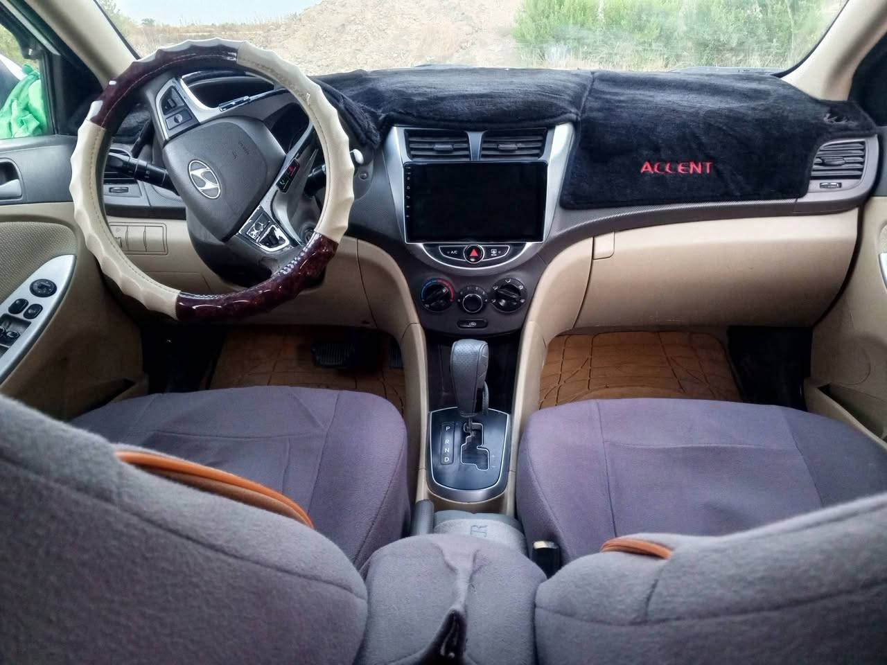 السلام عليكم
سياره هونداي اكسنت موديل 15 رقم النجف انگليزي بأسمي  

مداور ثاني يوم سنويه لل28 وارد خليجي

سياره نظيفه كلشش محرك وكير وحدايه خير من الله تحكم ستيرن  فول مواصفات وتخم تاير  بيهه باردات بسيطه 

سياره جاهزه من كلشي سنوارهه مرفق بالصور  حتى غرامات ما عليهه  السعر 97 وبيها مجال الشراي يتصل 

رقمي *********** أو *********** مكاني بابل الشوملي
