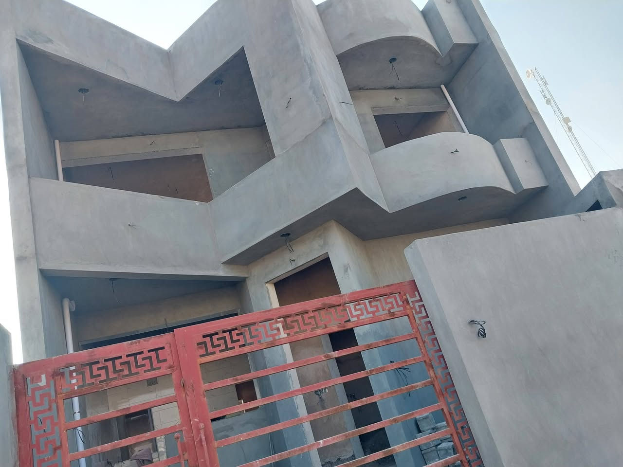 نعمل جص وبورك وسمنت شغل درجه اولى كادر كامل سرعه بالعمل مكاني بعقوبه للاستفسار اتصل بالرقم ***********
