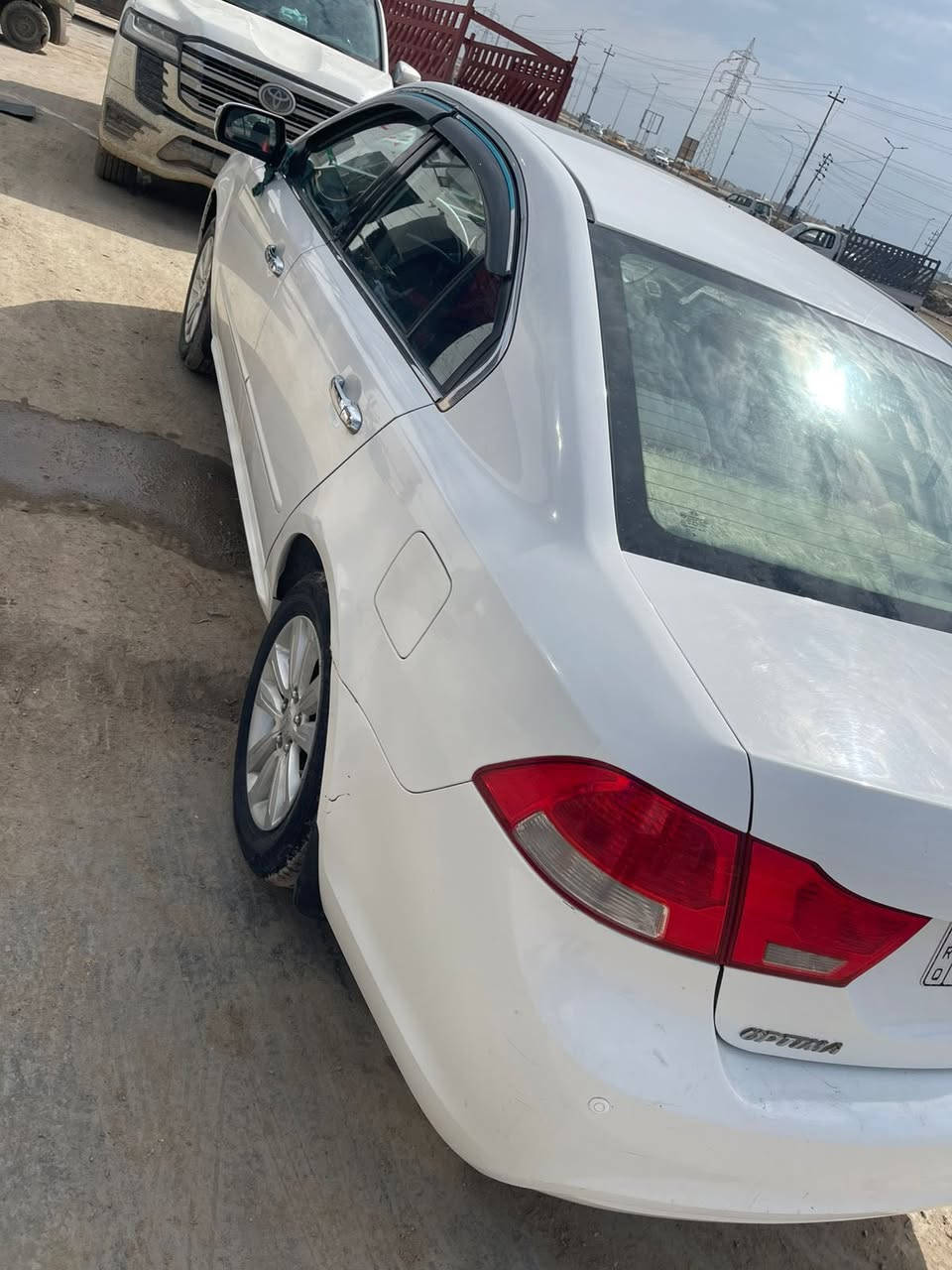 سلام عليكم للبيع أوبتيما ٢٠١٠نضيفه حداديه جديده بصمه فتحه قماره فول رقم قادسيه دولي ***********
مكلف بانشر سعر اتصال
