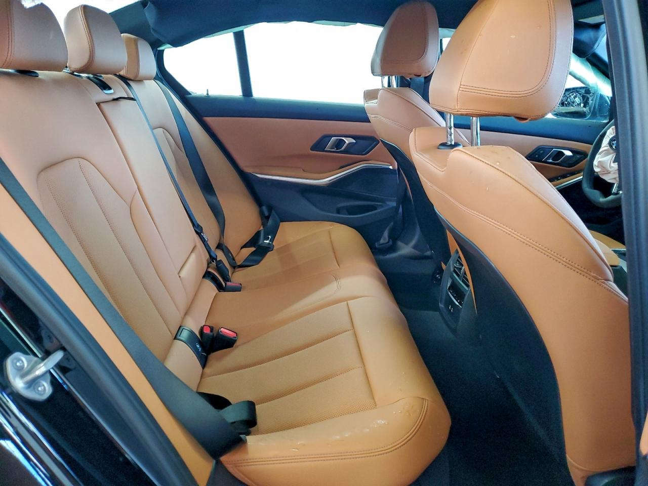 🚨 تنويه مهم
هذه السيارة معروضة بالمزاد الأمريكي 🇺🇸
والمزايدة والشراء تتم عن طريق شركة الماسة 🇮🇶
───────────────
📅 تاريخ المزاد: 
الاثنين :5/1/2026
💰 السعر: يتحدد في المزاد 
2026 BMW 330I
⚠️ الضرر المسجّل :امامي 
📊 الممشى: 908 mi
🛠️ المحرك:2.0L / 4
───────────────
✨ ليش تختار شركة الماسة 
💸 أجور الحوالة علينا!
📝 عمولة الشركة 200💸
📍 نظام تتبع مباشر: تشوف سيارتك لحظة بلحظة
🚛 تخليص كامل عن طريق الشركة بضمان
───────────────
📞 للتواصل:
📲***********
📍 موقع: بغداد اليرموك شارع جامع الشواف مقابل مركز الشرطة
