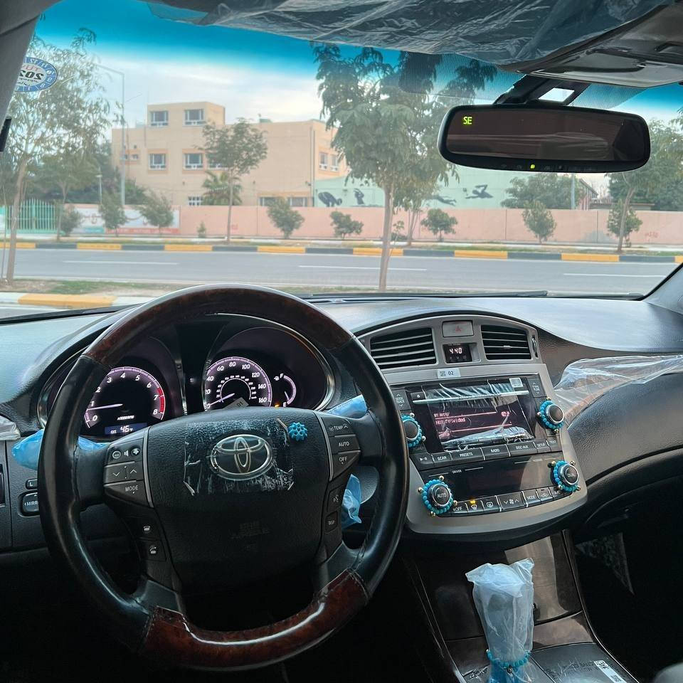 تۆیۆتا ئەڤەلۆن 2012 مواسەفات لیمتید 
 بێ سبوغ 2 پارچەی گۆڕاوە بەبیلاد
 بێ دەعم سۆنەر لە خوارەوە دانراو 
سەیارەکە ڕەقەم و سەنەوی هەزە تازازەیە
 تاوەک 2030 بە ناوی خۆمەوەیە 
  کتابی جام ڕەش 50 بە 50 بۆ کراوە 3 مانگ ماوە
سەیارەکە کەمێک سەوتی دجیتاڵی لە بەیانیاندا 
چەن چرکەیەکی کەمە نامێنێت
چوار تایە و ویلی تازە لەژێرایە
تەنها سایەقێکی ئەوێت بۆ لێخورین چرکەو 100$ 
سەیارەکە جایزە ئەوەی هەبێت لە سۆنەرەکەی و لێرەدا 
نوسراوە لەمانە دەربچێت هیچ کێشەیەک نیە
لە ڕەسمەکەیا چۆنە لە ڕوبەڕو جوانترە 
سەیارەکە نمونەی جوان

سـعـر : لە کۆمێنت داوابکە ڕاستەوخۆ بۆت دێت 📥 

گێر و مەکیەنەی بەشەرت 
هیچ کێشەیەکی تێدا نییە 

ژمارەی خاوەنەکەی 
***********
